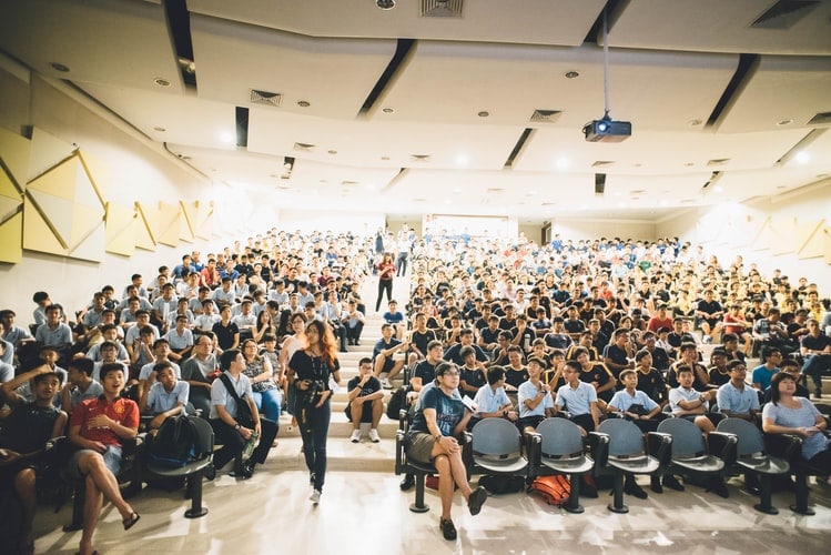 9 great benefits of academic conferences